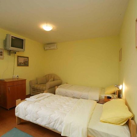 Villa Belilo 69 Sremski Karlovci Esterno foto